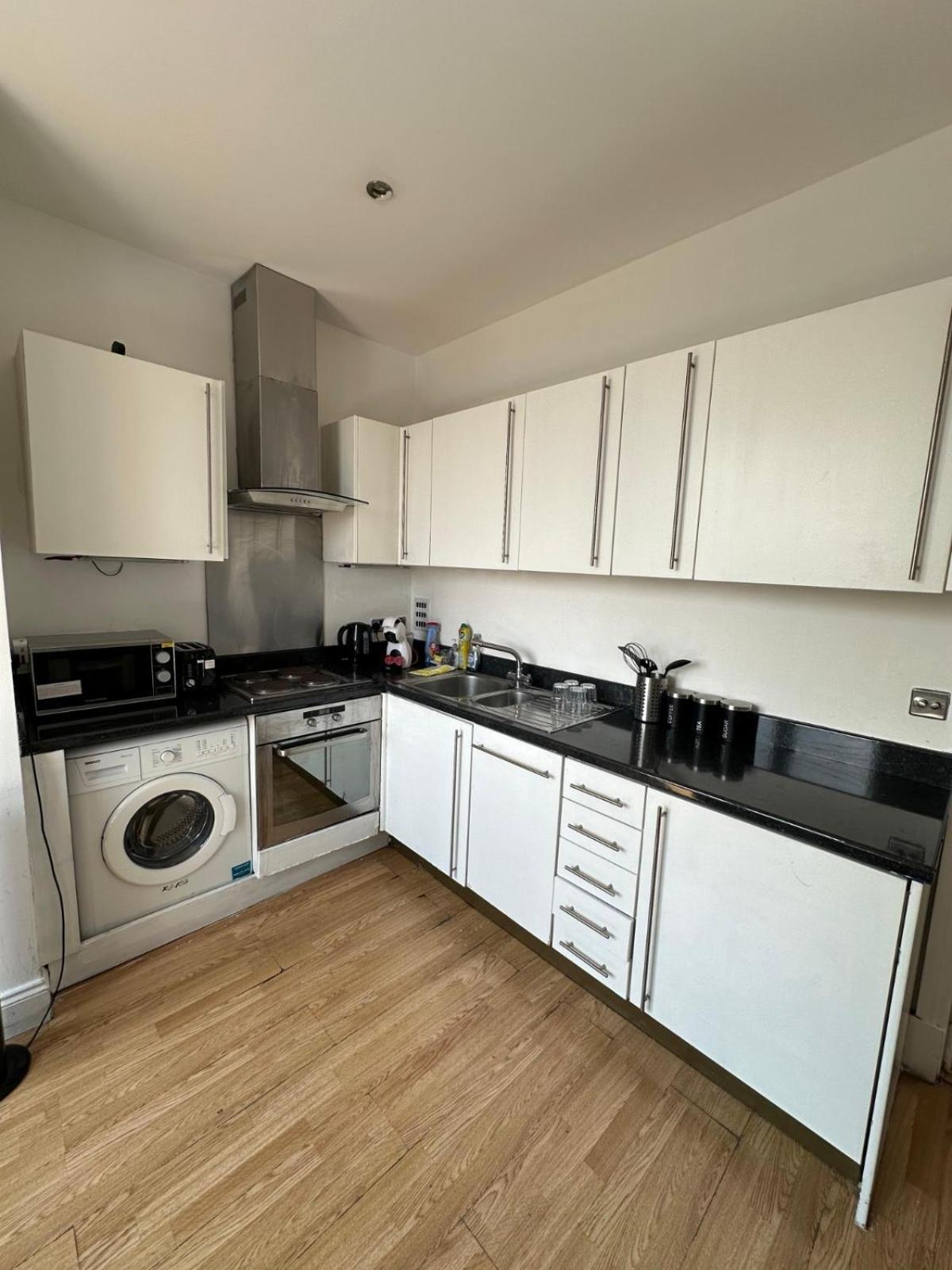 Comfortable - Cosy - Budget Studios In City Center London Exterior photo