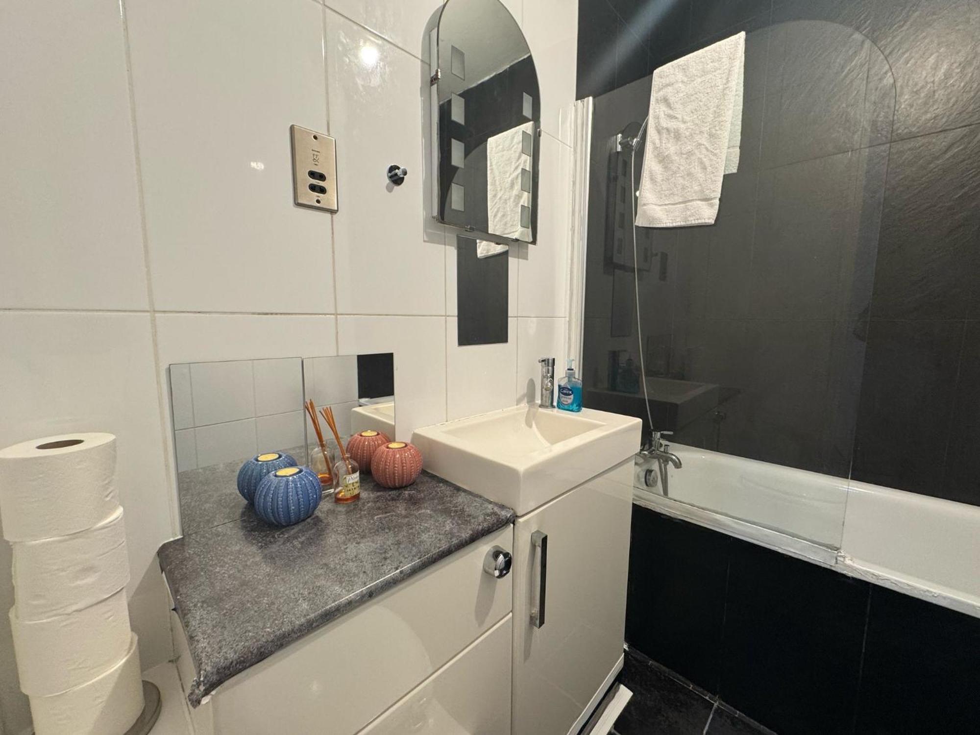 Comfortable - Cosy - Budget Studios In City Center London Exterior photo